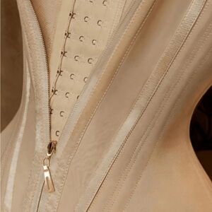 Elegant Cream Women's Waist Trainer